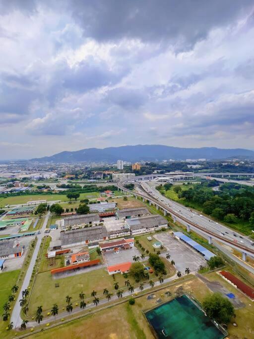 7 Pax Family Connecting Room D'Sara, Direct Link Mrt Kampung Selamat, Near Sungai Buloh & Thomson Hospital Shah Alam Esterno foto